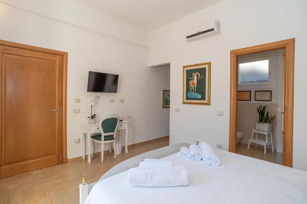 La Casa Del Pittore Olbia Extérieur photo